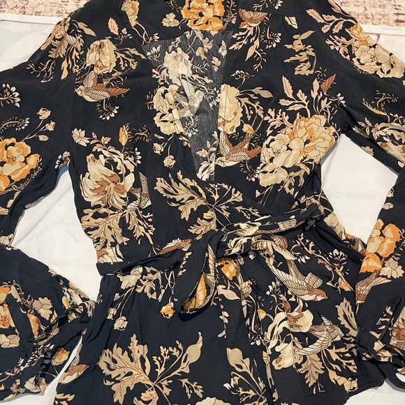 Spell Rosa Wrap Blouse - Picture 3 of 9